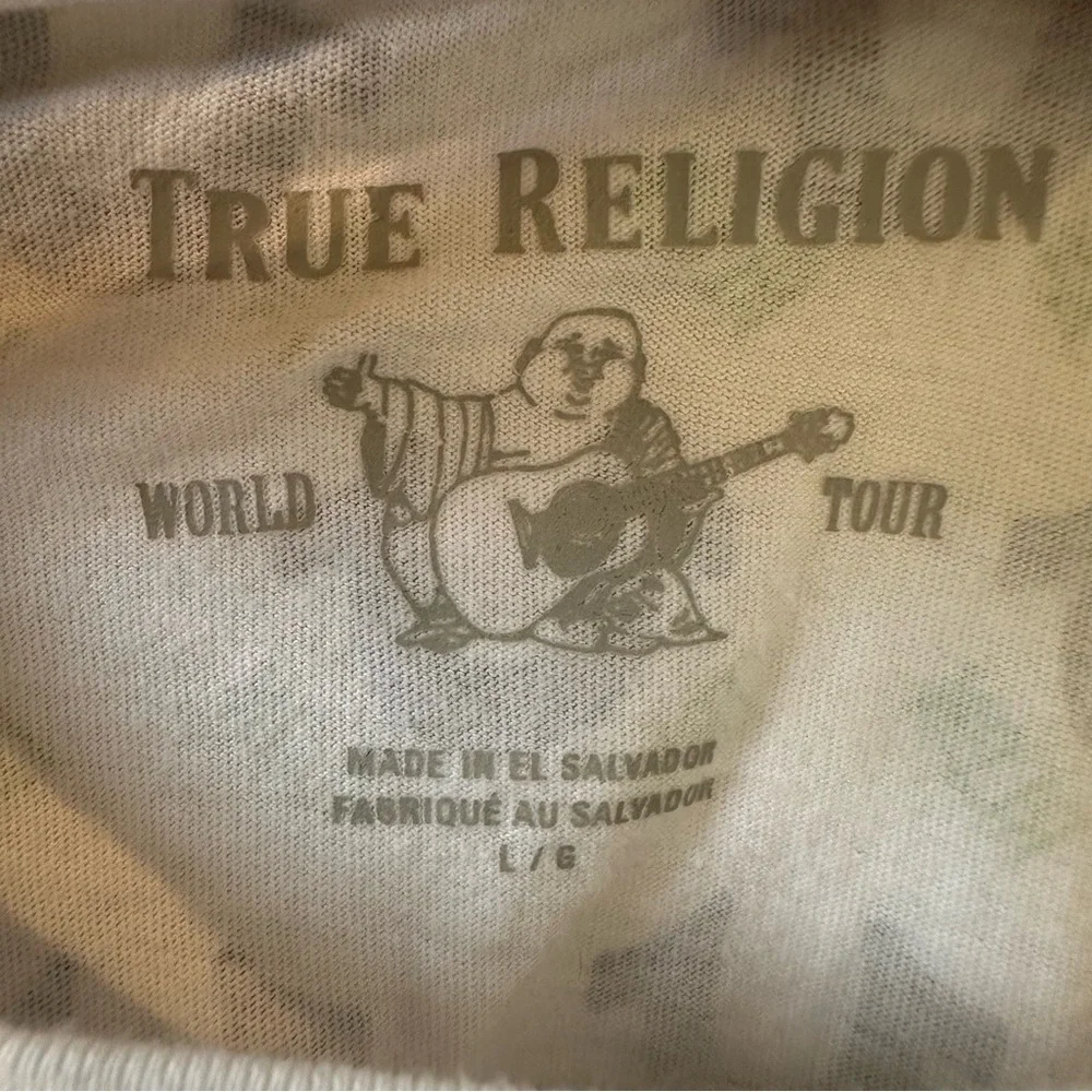 True Religion Silver Foil logo shirt Size Large EUC